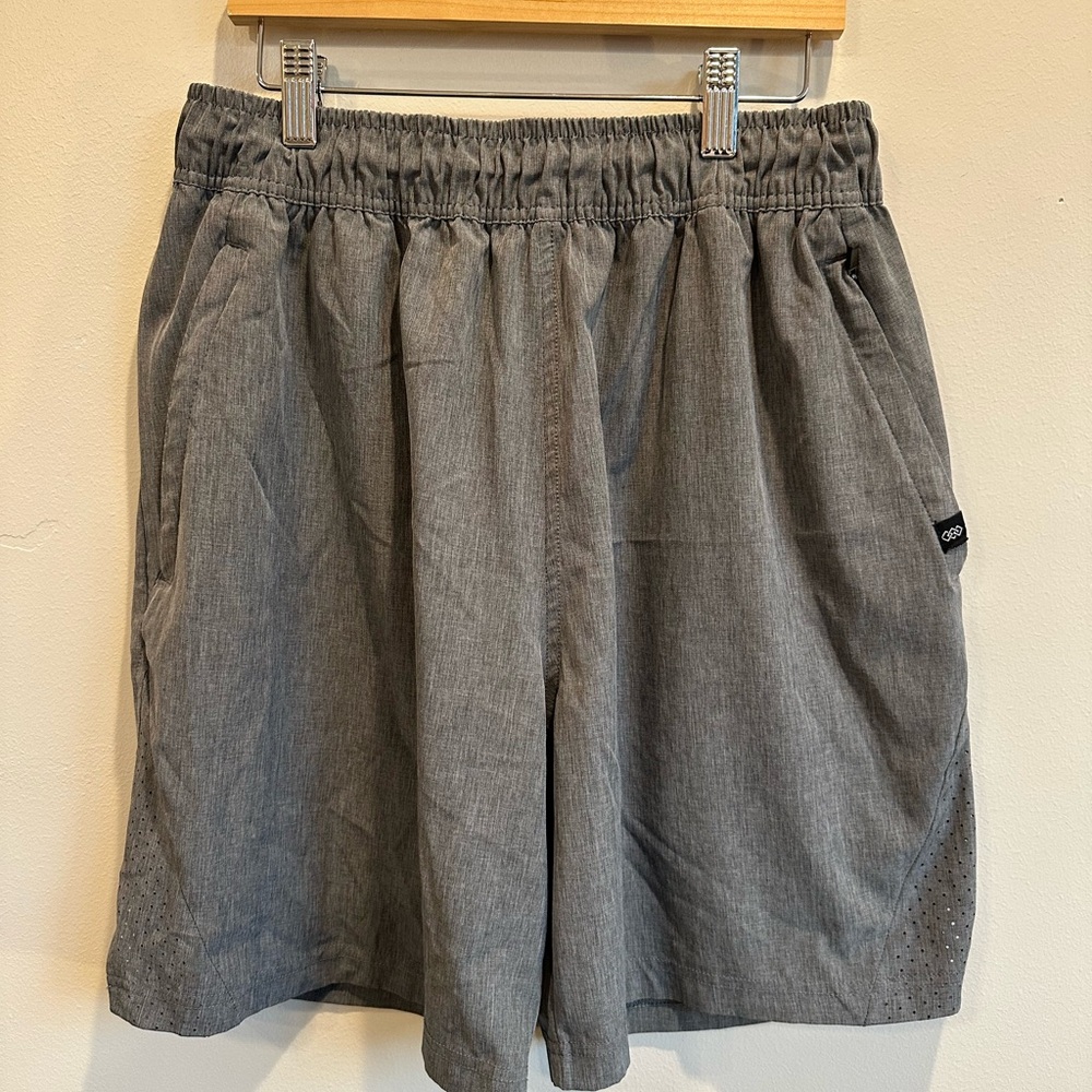 Legend. Gray Men's Workout Shorts. Size M.